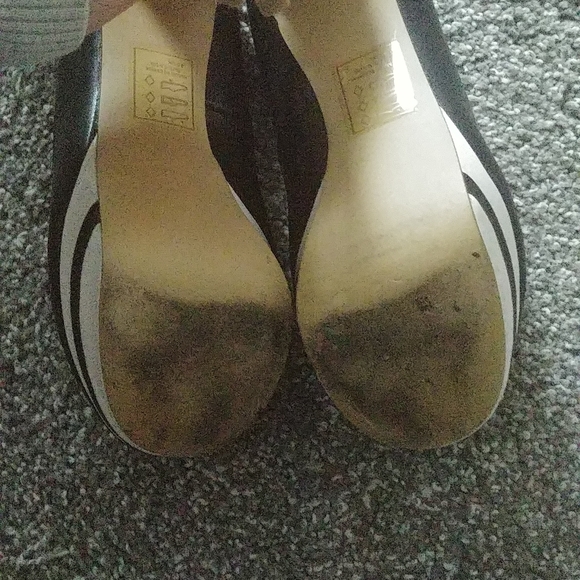 Sky high platform pumps - Picture 4 of 4